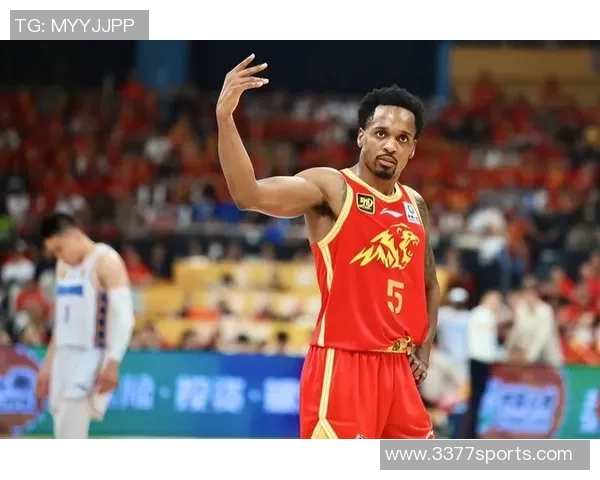 布朗谈场外事业与篮球生涯的平衡普通人也有多重身份与追求 布朗谈场外事业与篮球生涯的平衡普通人也有多重身份与追求